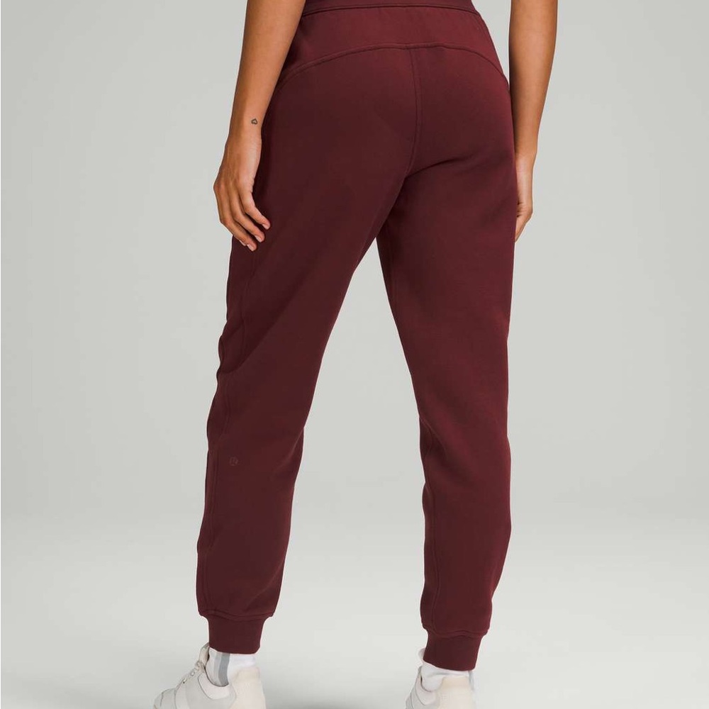 Lululemon high rise scuba joggers